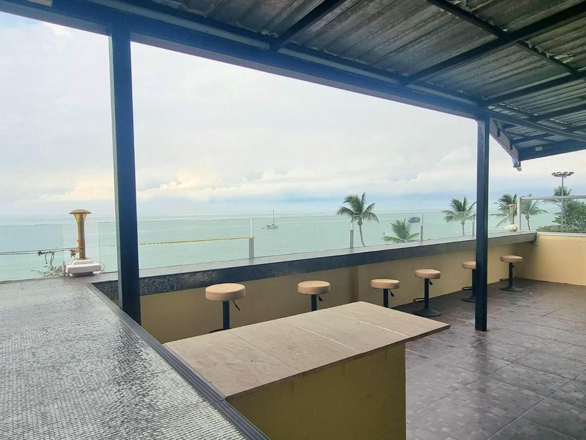 Happy Jomtien - Beachfront Экстерьер фото
