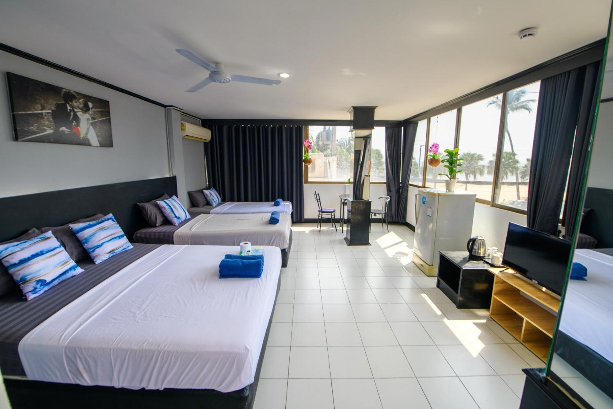 Happy Jomtien - Beachfront Номер фото